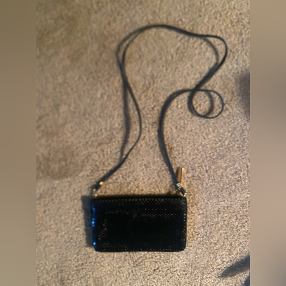 Mesh Minimalist Black Rectangular Metal Mesh Shou… - image 1